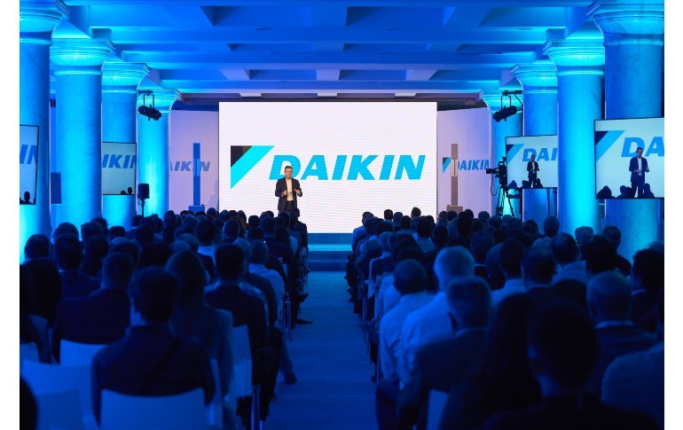 Daikin ha reunido a más de 200 profesionales en el Palacio Neptuno de Madrid con el futuro de los refrigerantes y la Aerotermia como temática principal