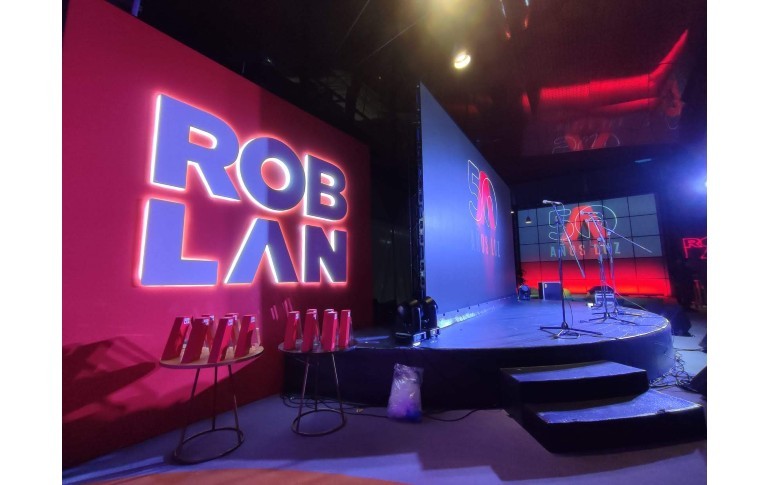 ROBLAN celebra su 50º aniversario con su evento “50 años luz”
