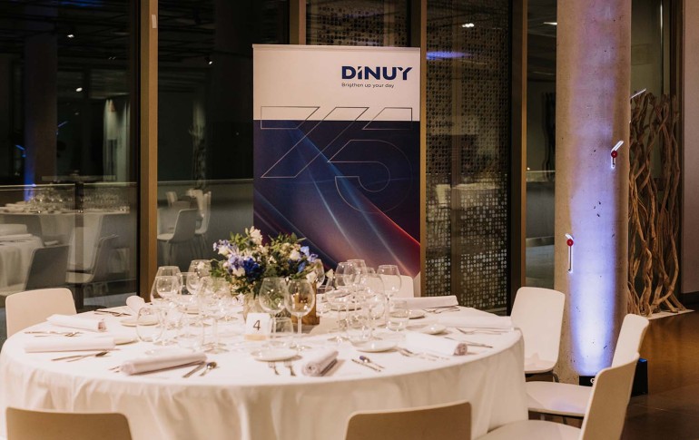 Dinuy celebró su 75 aniversario con toda la distribución el pasado 10 de noviembre