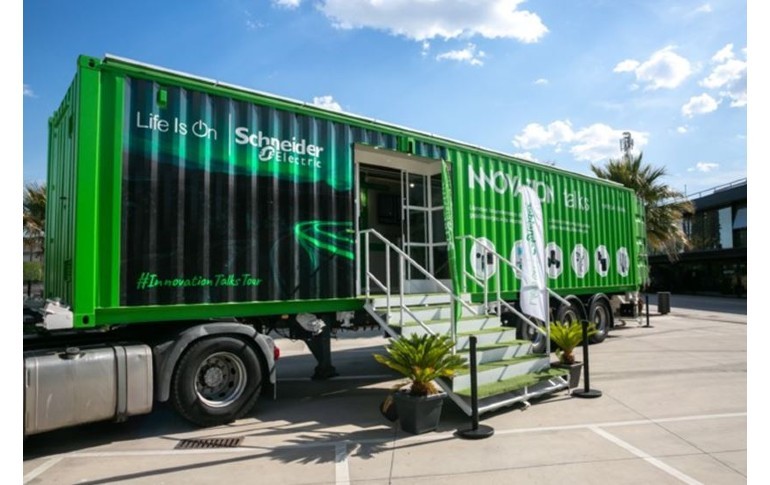 Schneider Electric y BeCúbica crean el primer contenedor-showroom móvil, solar y autónomo que funciona tanto estacionado como en movimiento