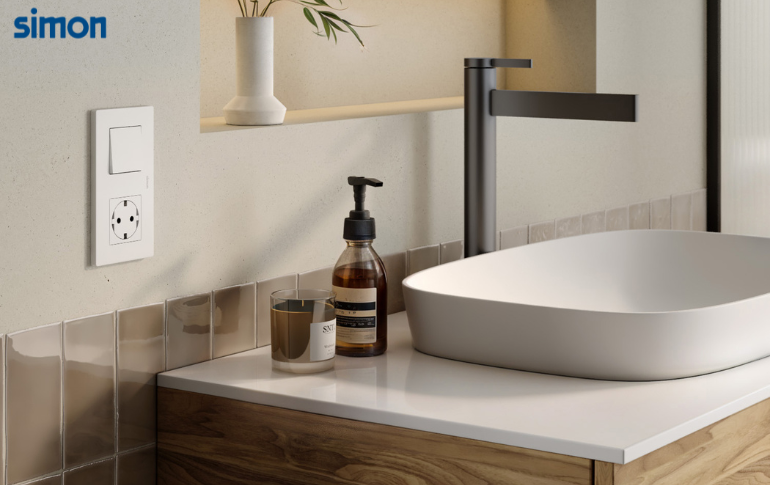Simon lanza la nueva base de enchufe CLEAN modular para la colección Simon 270