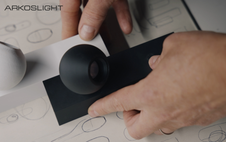 ARKOSLIGHT presenta Cyclop, un aplique de lectura diseñado por Mario Ruiz que combina minimalismo y confort visual
