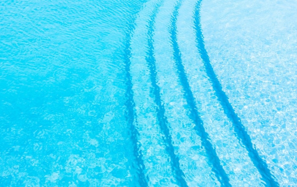 ESPA nos cuenta los consejos básicos para invernar tu piscina
