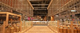 TRILUX ilumina el nuevo hipermercado Lulu en Dubai Mall: un templo de compras sostenible y armonioso